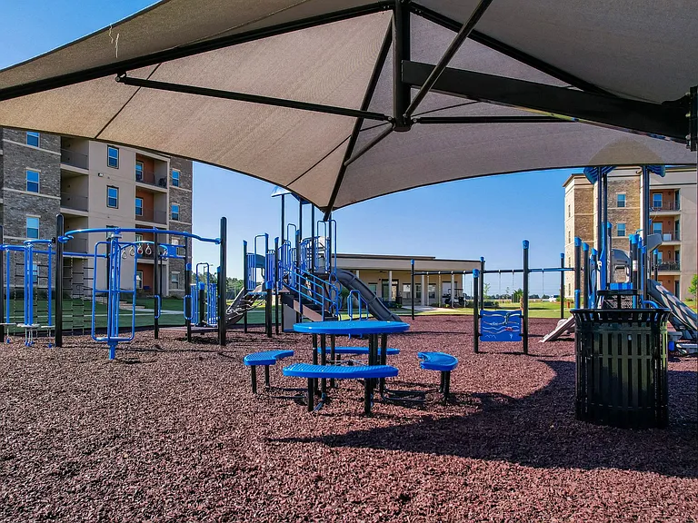 Joy Park Luxury Apartments — Photo 12
