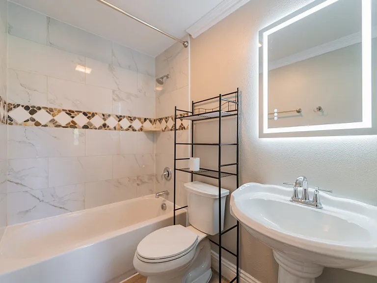1701 Crest View Pl #1 — Photo 10