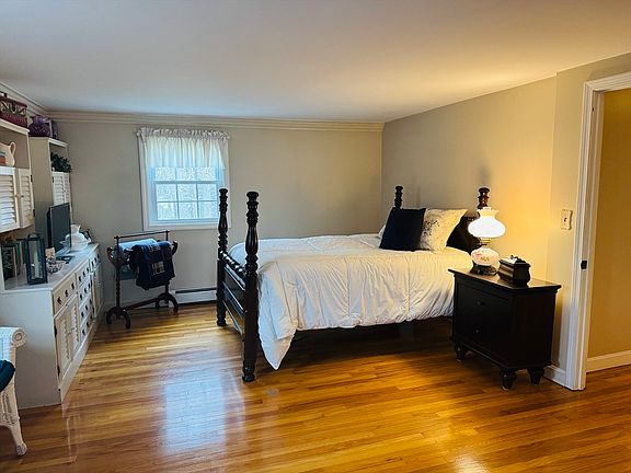 5th image of 100 D Dr