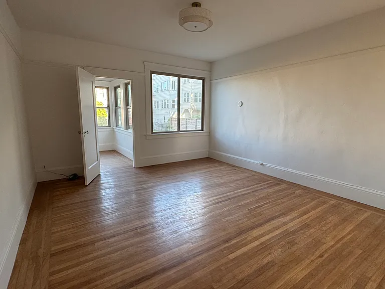 776 16th Ave — Photo 8
