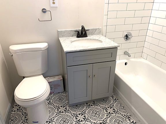 3rd image of 248 Lafayette St APT 5
