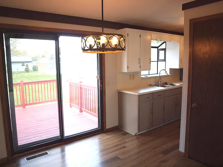 607 Cheyenne Cir — Photo 3