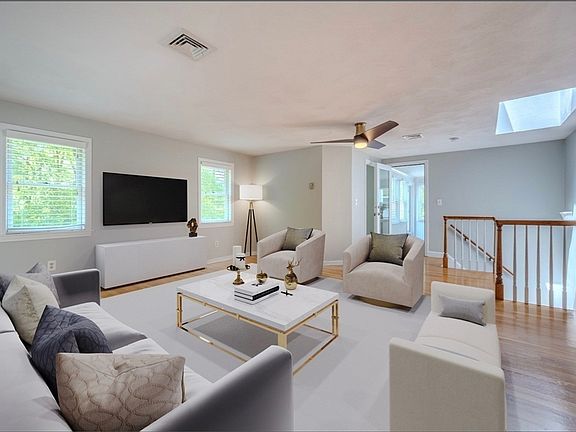 5th image of 137 Naugler Ave