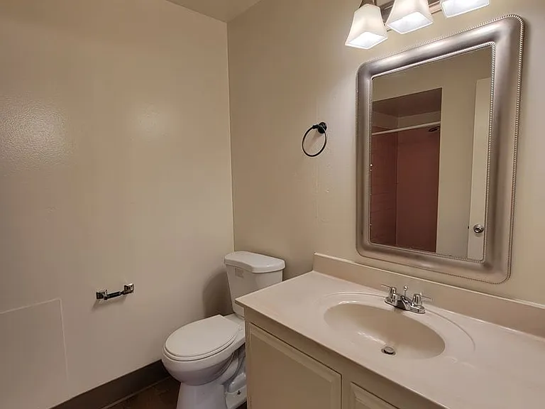 1744 S Oak Park St — Photo 11