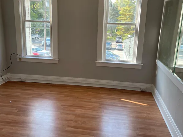 126 E Main St #2, Brooklyn, MI 49230