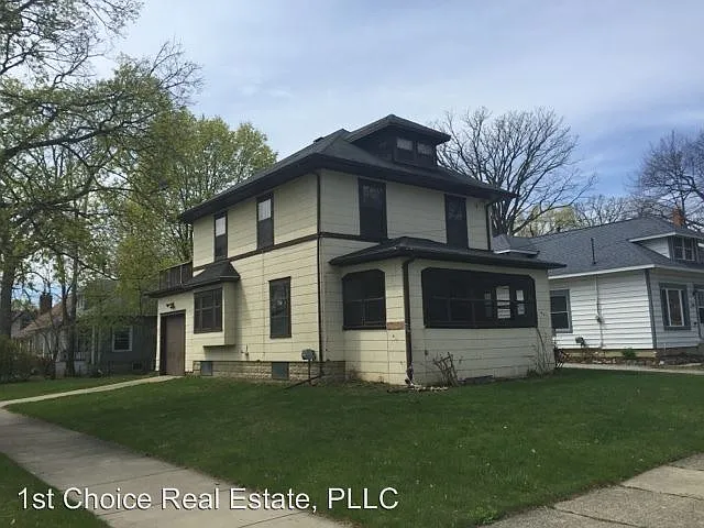 601 Smith Ave photo 1