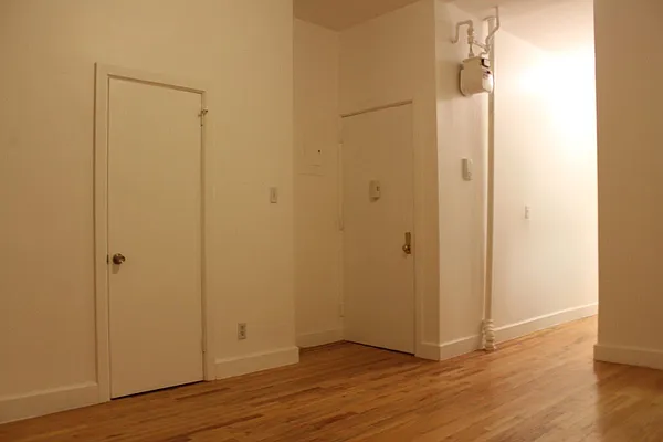 Rented by Flatiron Real Estate Advisors LLC | media 8