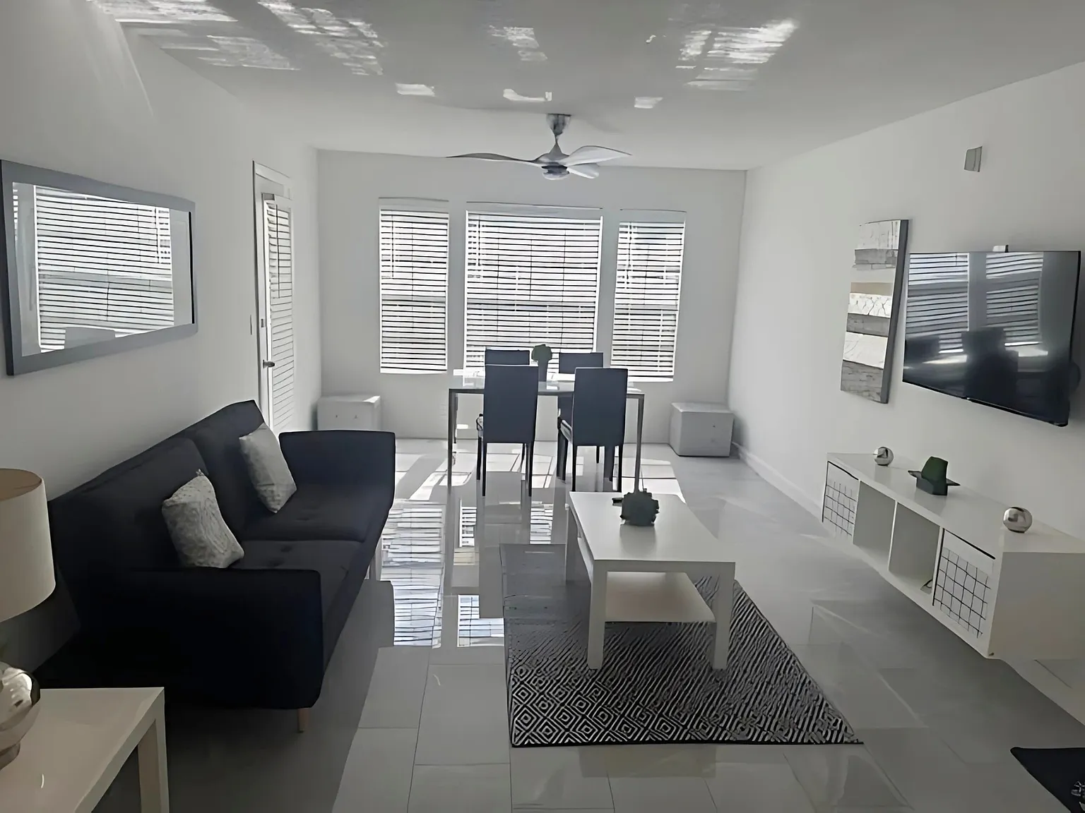 11588 Westwood Blvd — Photo 3