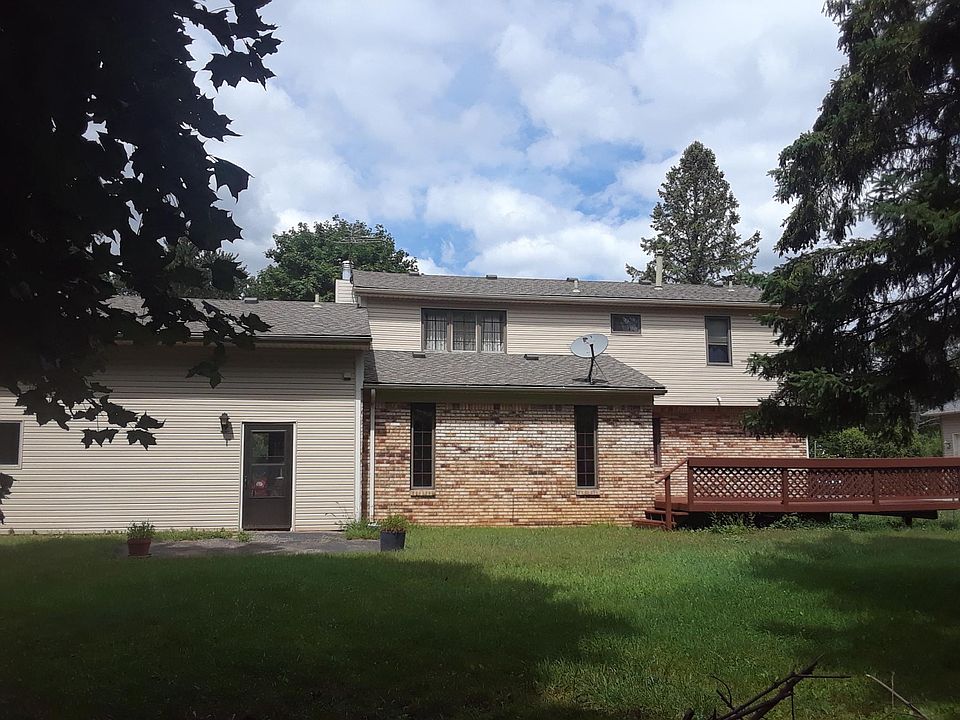 2nd image of 1672 Highland Park Dr