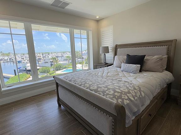 4th image of 10 Marina Dr Unit B