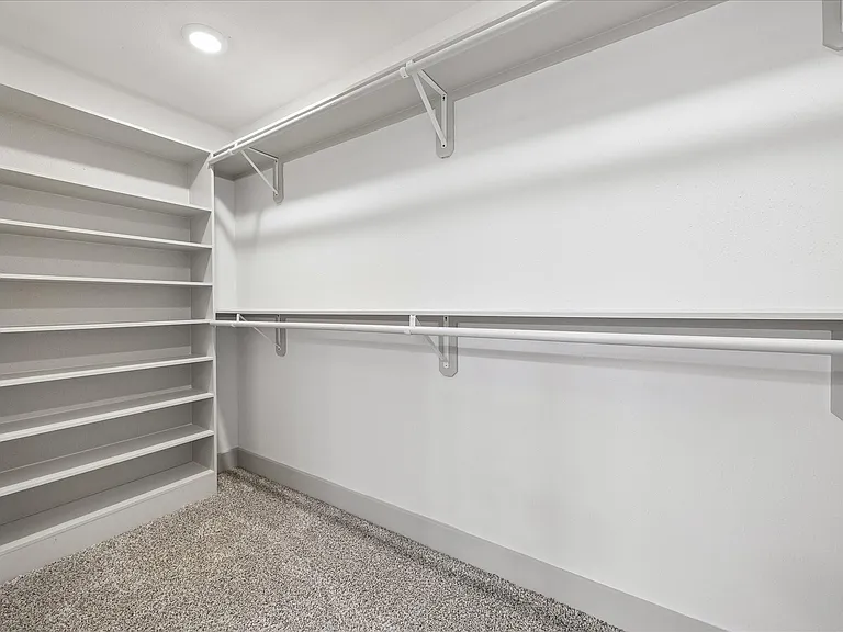 9214 Grandview Park Dr — Photo 26