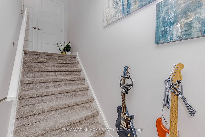 London Townhouse for rent - 3 Bedrooms — photo 28