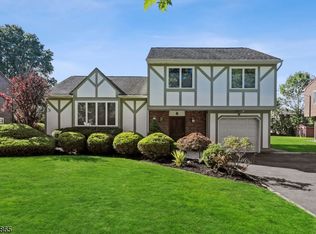 6 Olympia Dr, East Hanover, NJ 07936