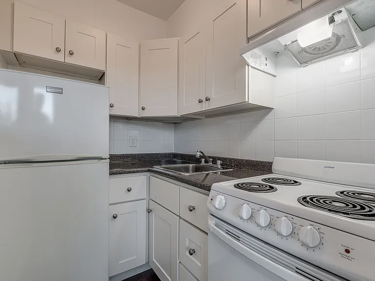 695 SE Marine Dr #605 — Photo 19