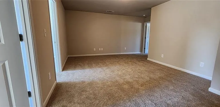 1476 Fern Ridge Ln — Photo 10
