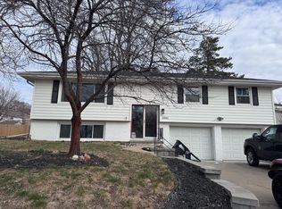 20502 Cleveland St, Elkhorn, NE 68022
