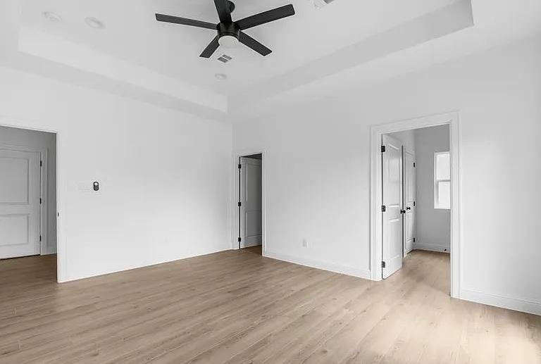 24715 Waterford — Photo 8