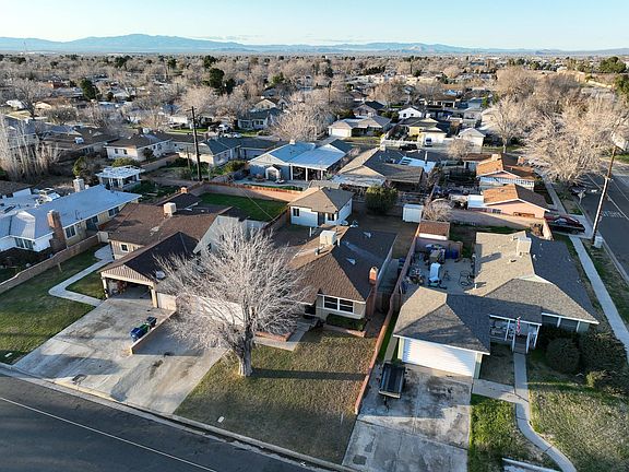 3rd image of 409 W Avenue J10