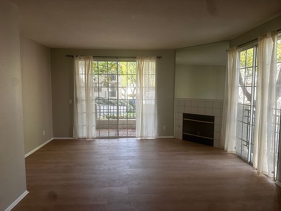 2nd image of 24123 Del Monte Dr Unit 107