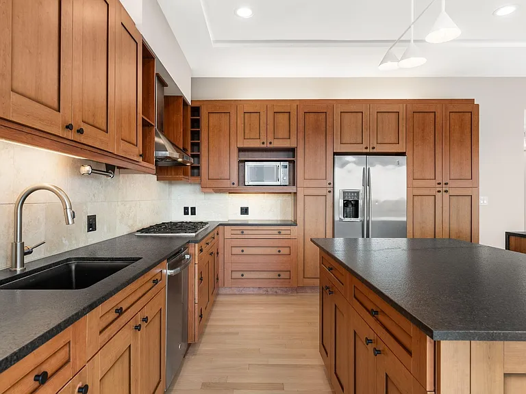 10204 Echoridge Dr — Photo 14