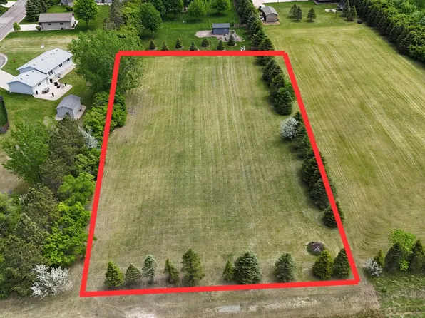 S 2nd St, Milbank, SD 57252