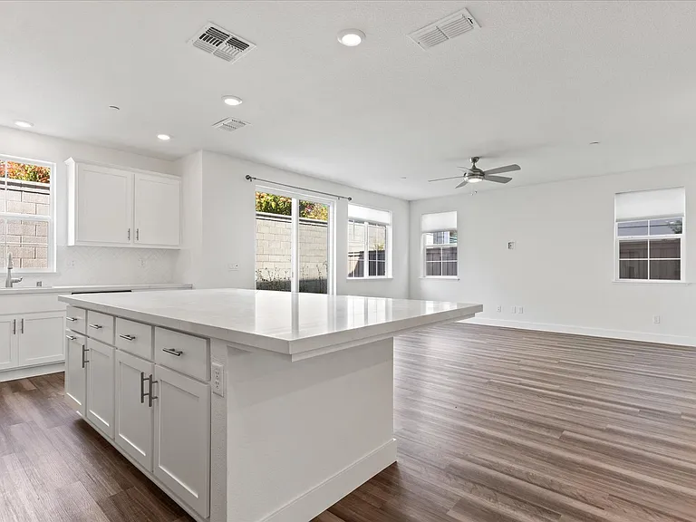 6921 Peak Way — Photo 30