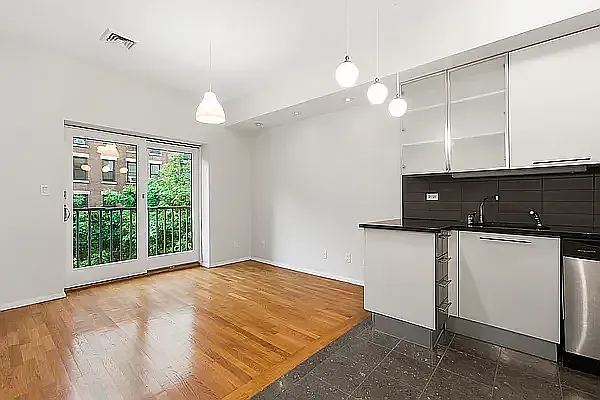 359 15th St #3B — Photo 1