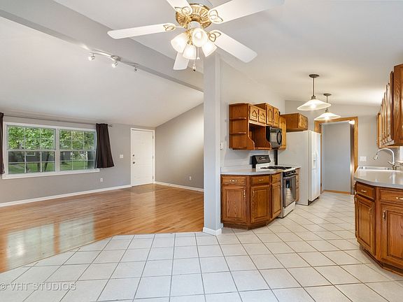 5th image of 200 Melinda Dr