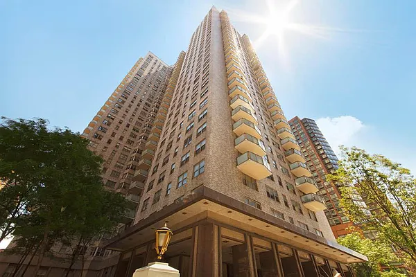 Sold by Douglas Elliman | media 17