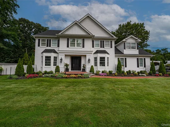 60 Elderwood Drive, Saint James, NY 11780