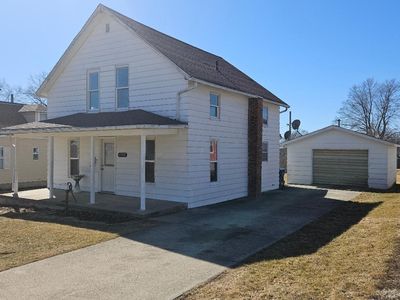 1512 7th Ave, Belle Plaine, IA, 52208