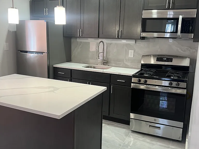 River Edge Apartments — Photo 112