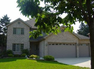 407 N Walnut St, Elmhurst, IL 60126