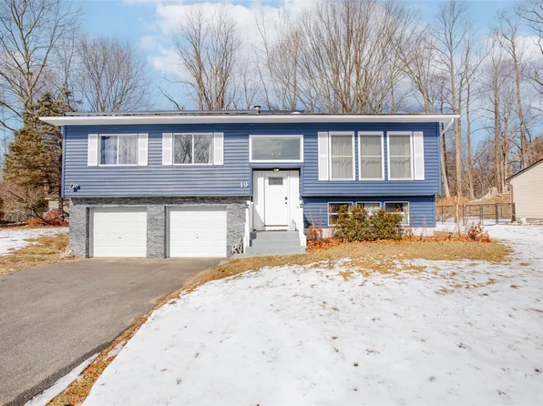 19 Creamery Drive, New Windsor, NY 12553