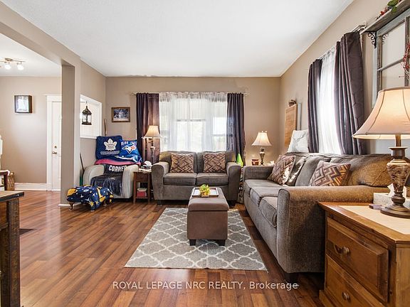 4th image of 267 Killaly St E