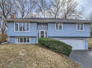 4407 Independence Ave N, New Hope, MN 55428