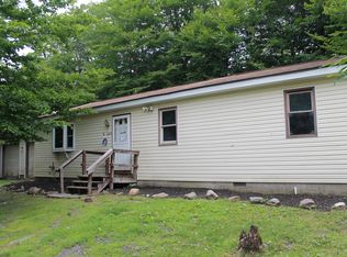 9453 Juniper Dr, Tobyhanna, PA