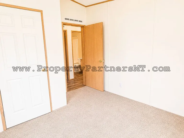 110 Sunlight Ave — Photo 10