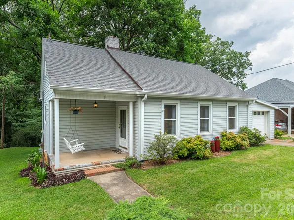 3 Enka Oak St, Candler, NC 28715