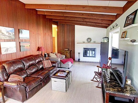 2nd image of 932 Fairacres Dr
