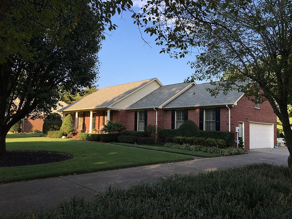 1st image of 3046 Regency Park Dr