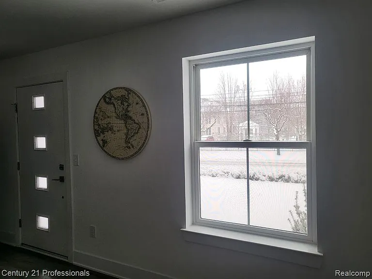 2917 Summers Pl — Photo 2