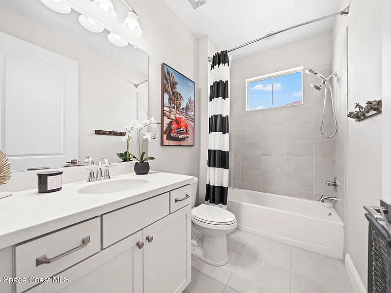 2258 Pangea Cir — Photo 32