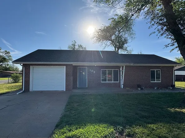 102 S Maple St, South Hutchinson, KS 67505