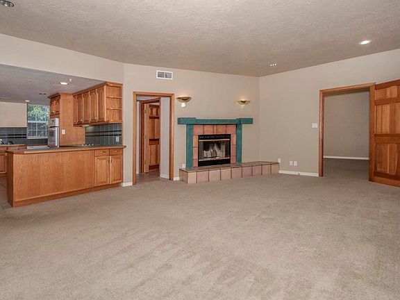 2nd image of 2460 S Crestline Dr