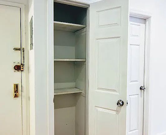 5th image of 114 E 39th St APT 4A