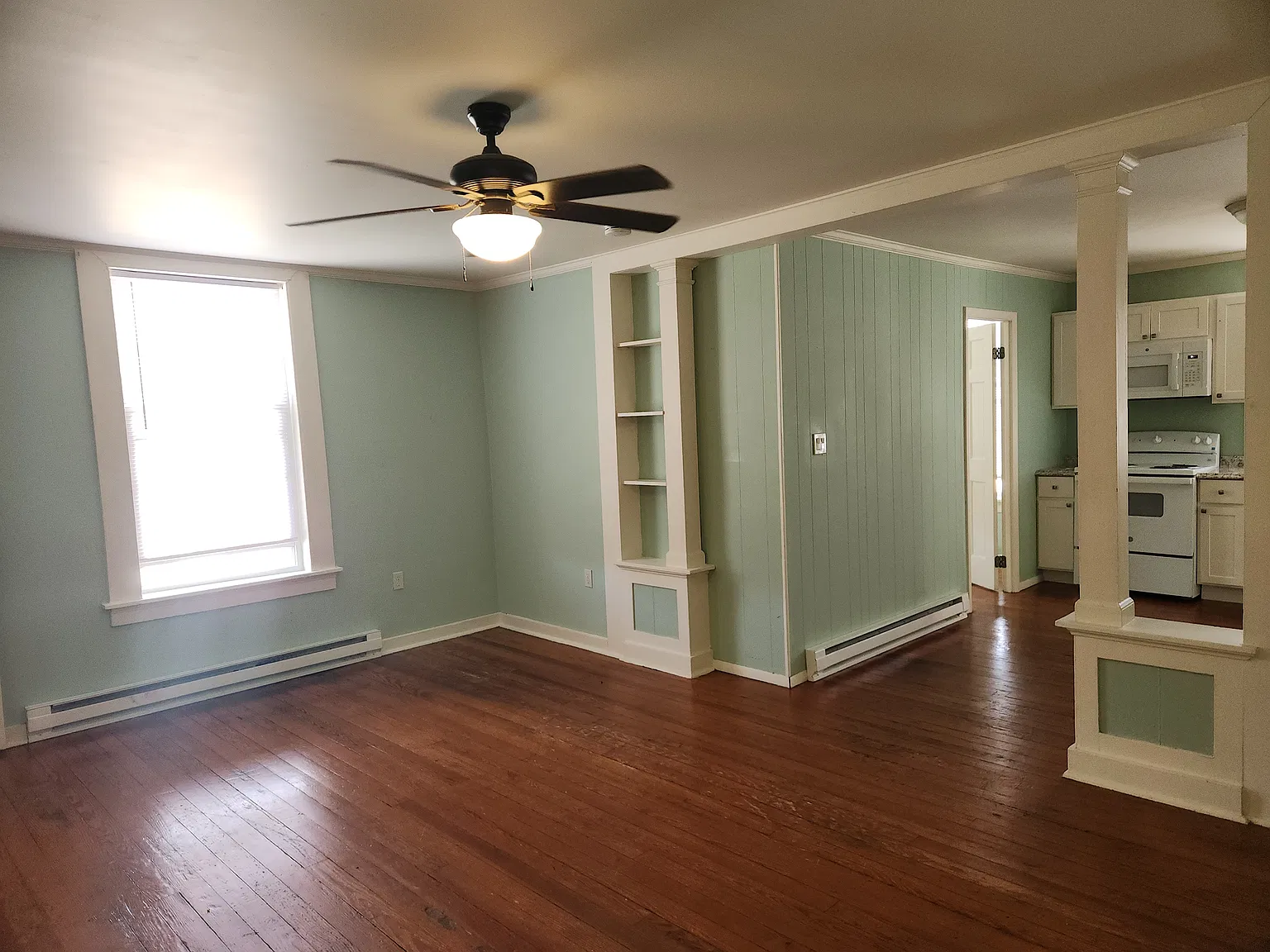 2 bed, 800 sqft, $1,600 — Photo 4