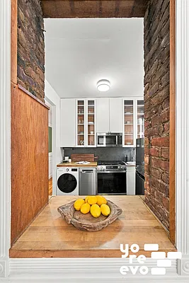 Kitchen, photo 1