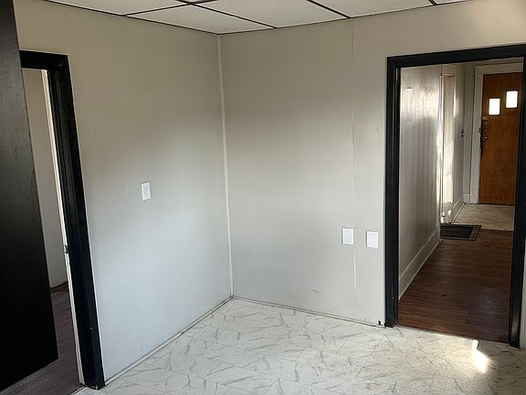 4th image of 608 Southern Ave #608A