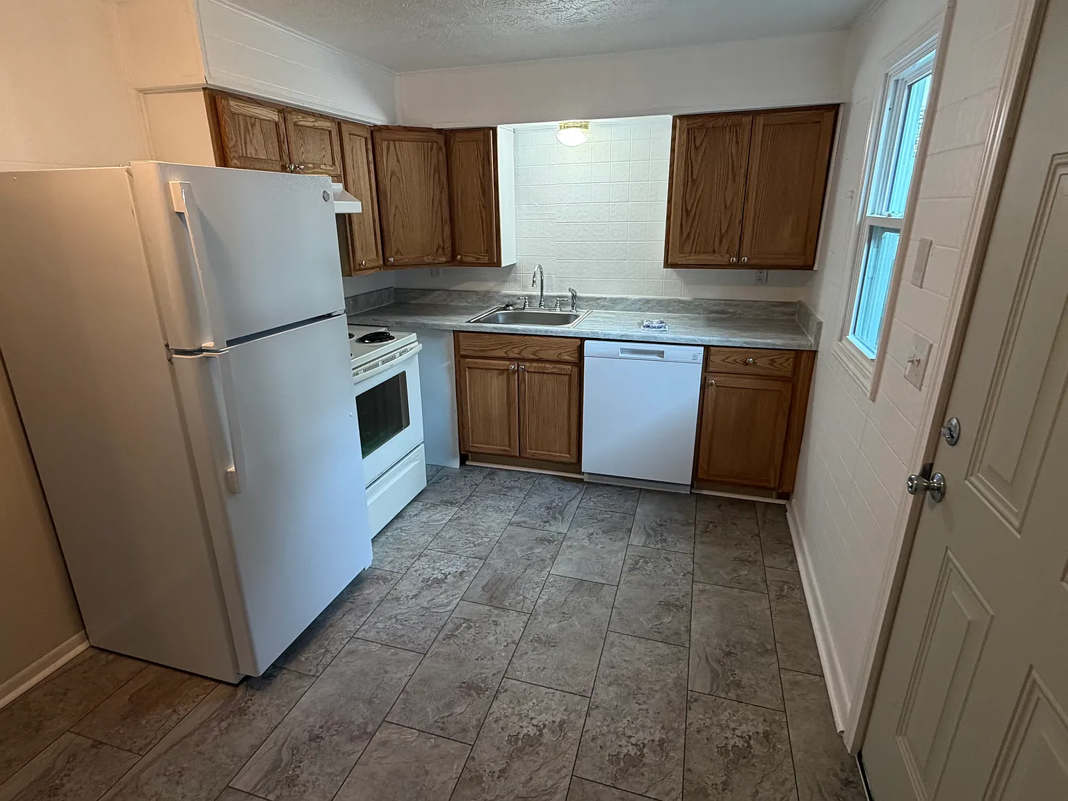 1 bed, 450 sqft, $750 — Photo 4
